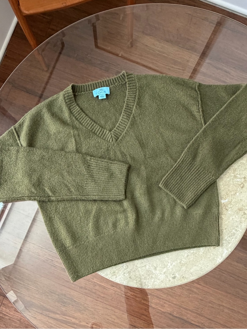 Cece Lightweight V-Neck Sweater